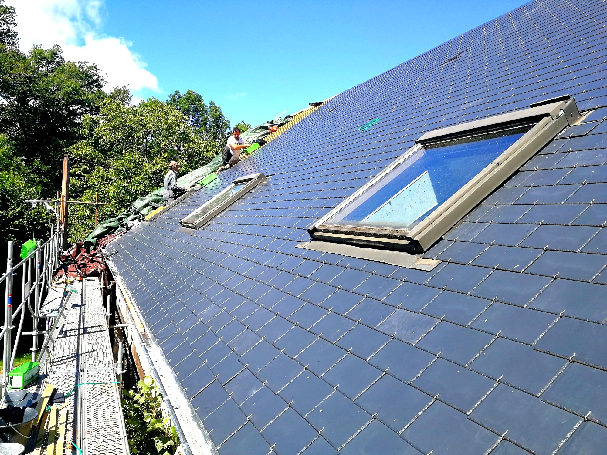 Pose ardoise avec velux